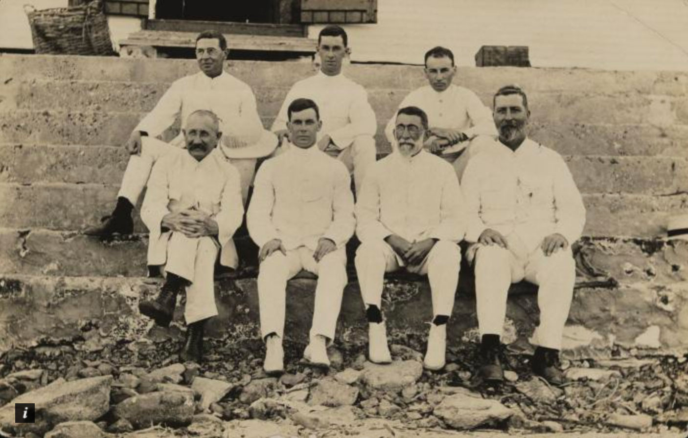 Pearling-Masters A group of Pearling Masters in their "pearling whites"